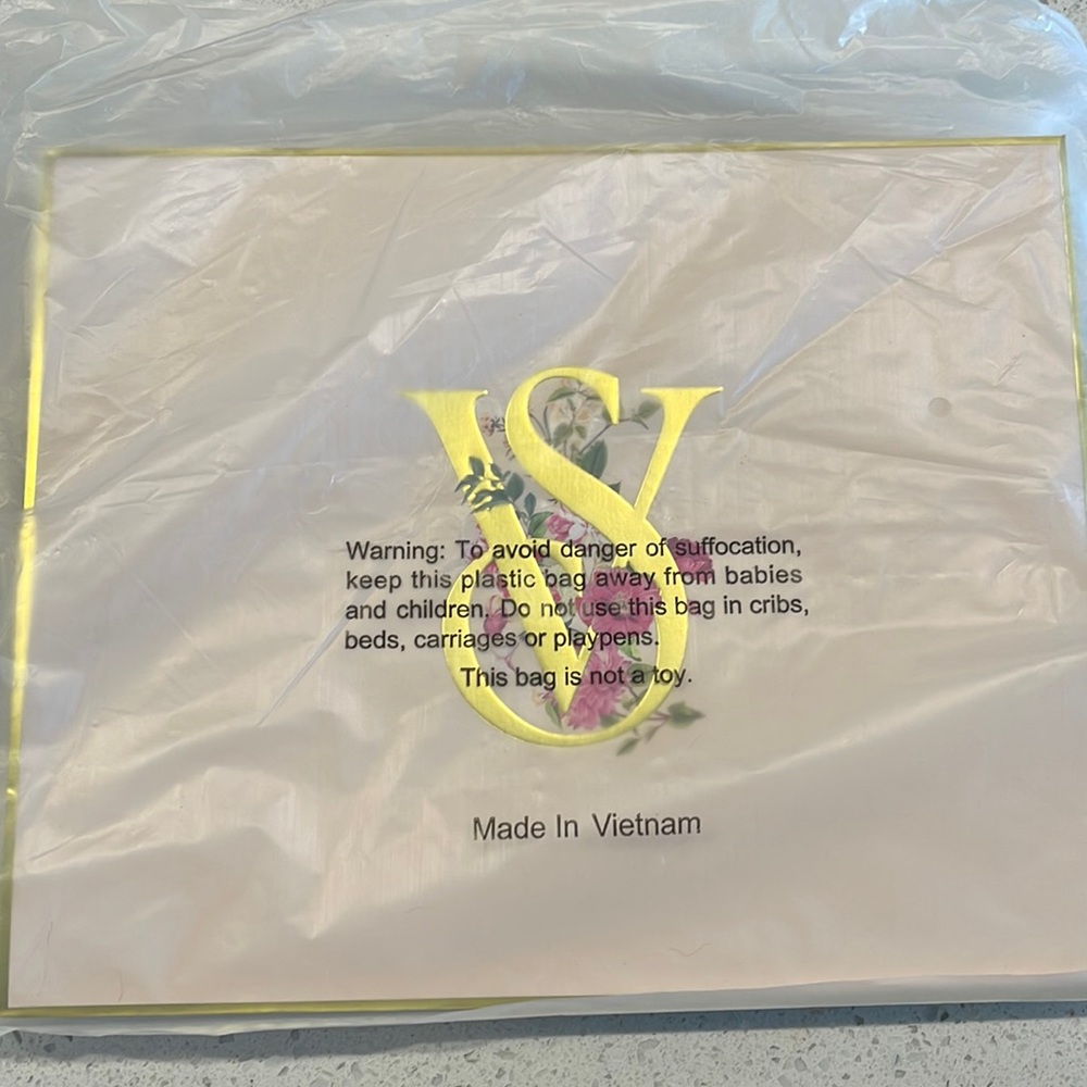 Victoria’s Secret gift bag